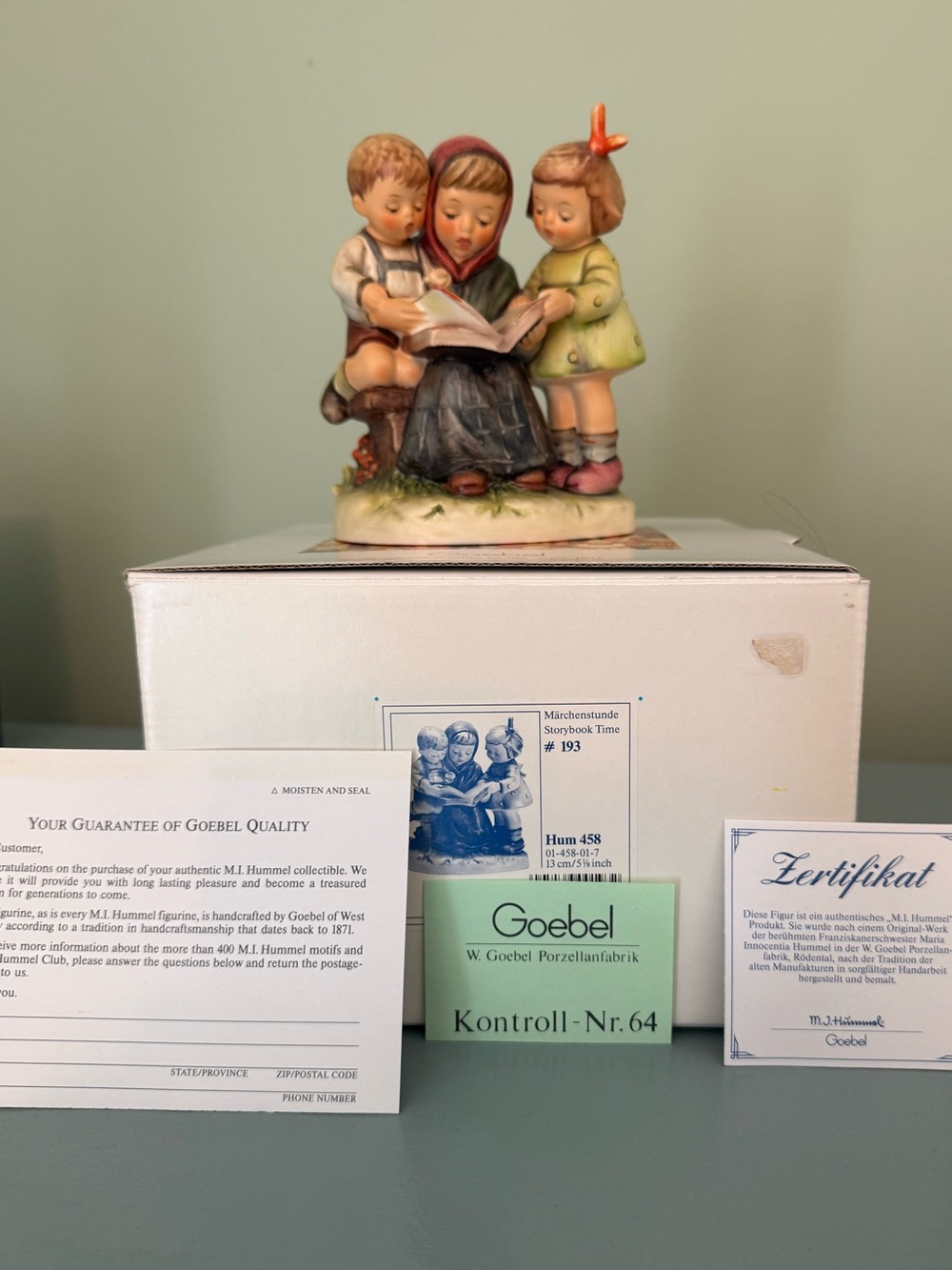 Goebel Storybook Time #458 Hummel Excellent Condition in Box